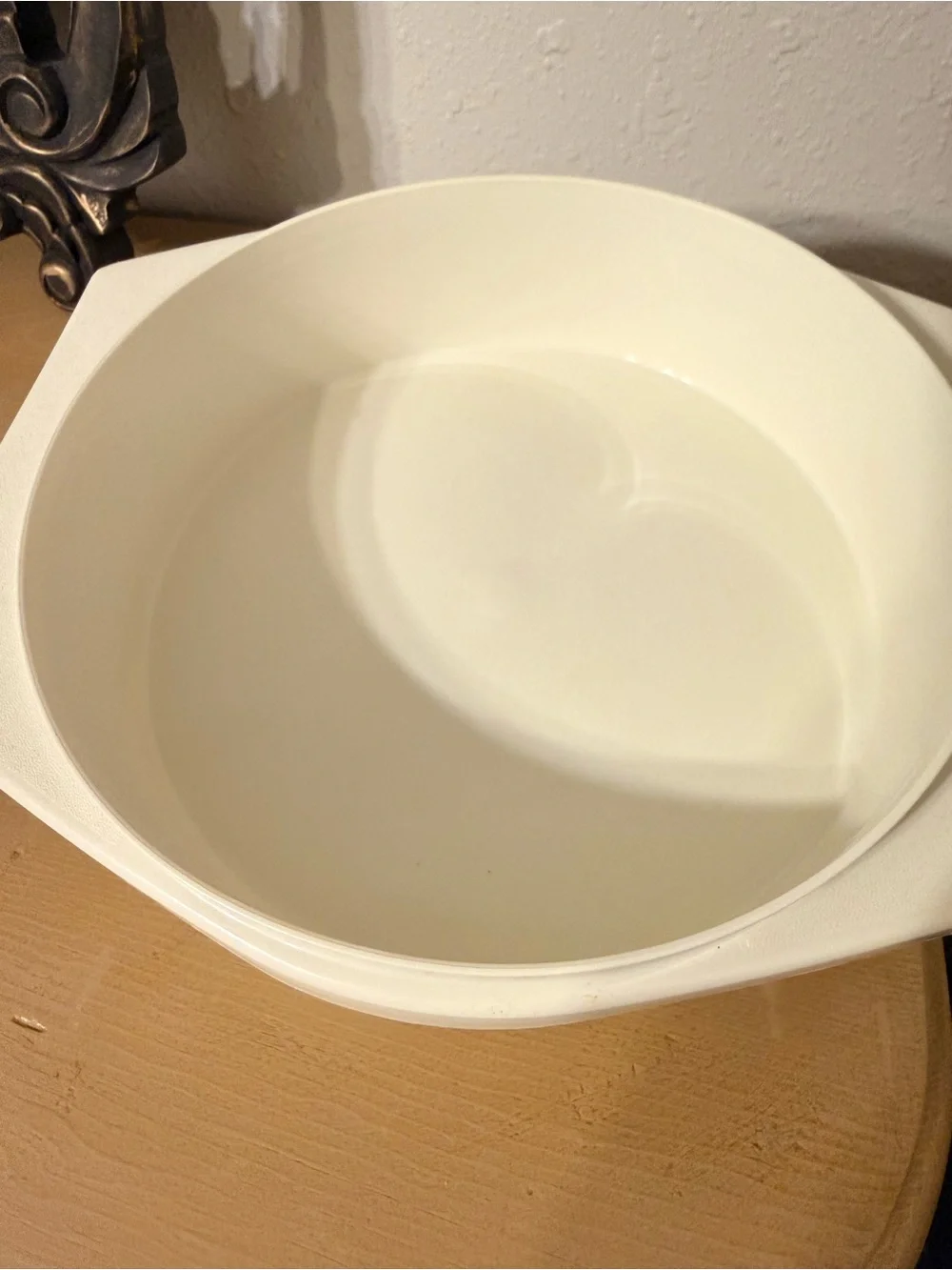 Tupperware durable white